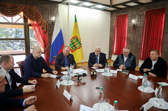 Олег Мельниченко провел встречу с сенаторами Комитета СФ по обороне и безопасности